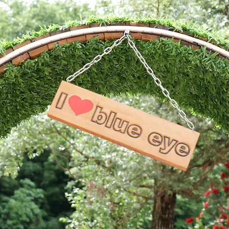 Blue Eye Отель 3*